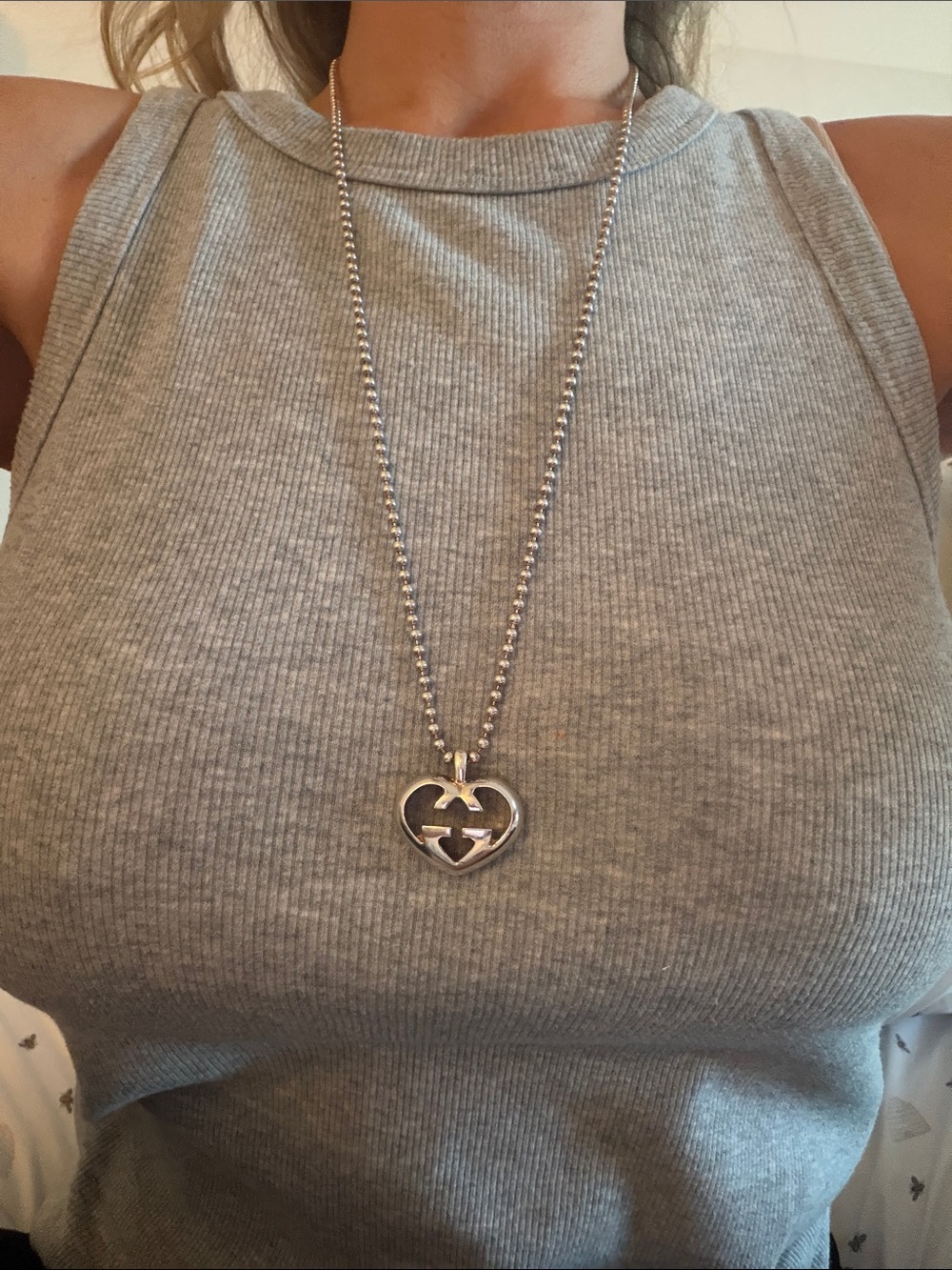 GUCCI Sterling Silver Beaded Heart Logo Pendant - Picture 13 of 13